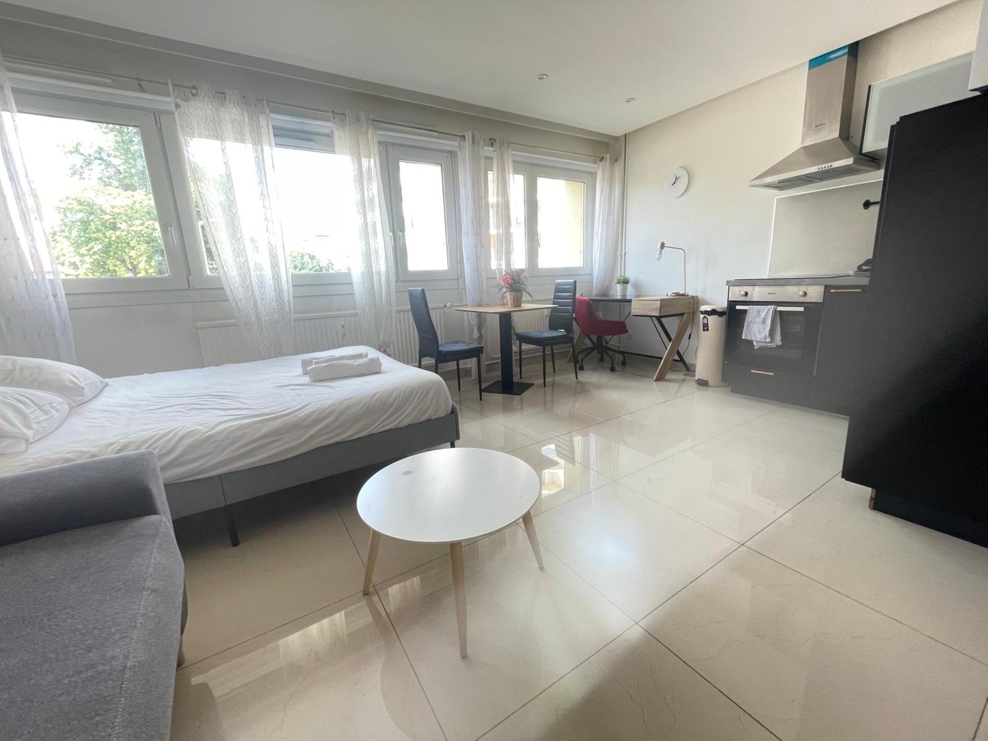 Appartement Studio chaleureux - Luxe, Charme et caractère - Metz Logouest Extérieur photo